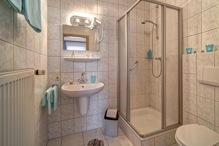 Bathroom, Ferienhotel Kollmerhof, Cham