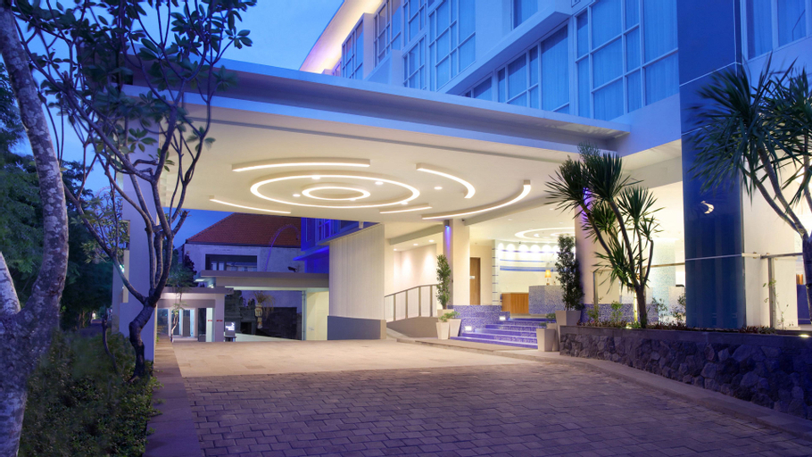 Exterior 16
