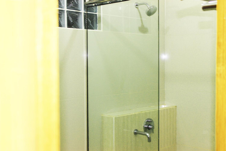 Bathroom 29