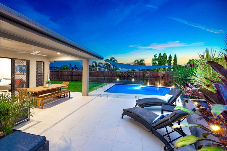 Others 4, Four BR Smithfield Serenity; Pool, BBQ &Pool Table, Cairns