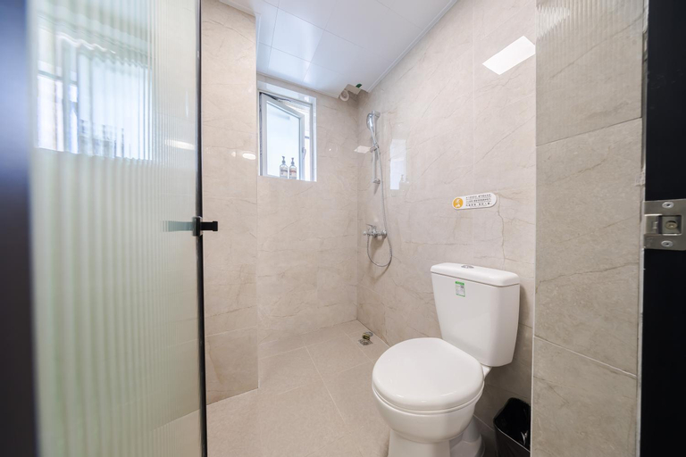 Bathroom 9