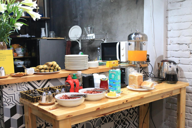 Food & Drinks 5, Global Backpackers Hostel, Hoàn Kiếm