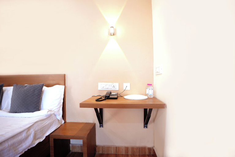 Bedroom 3, Melody mings, Ranga Reddy