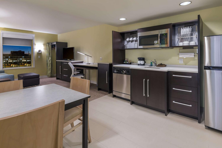 Dining Room 8