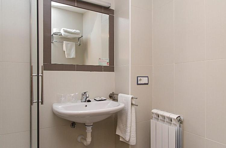 Others 2, Hostal Don Rodrigo, Zamora