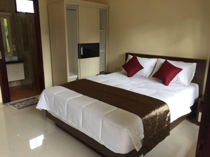 Pineapple House, Gianyar