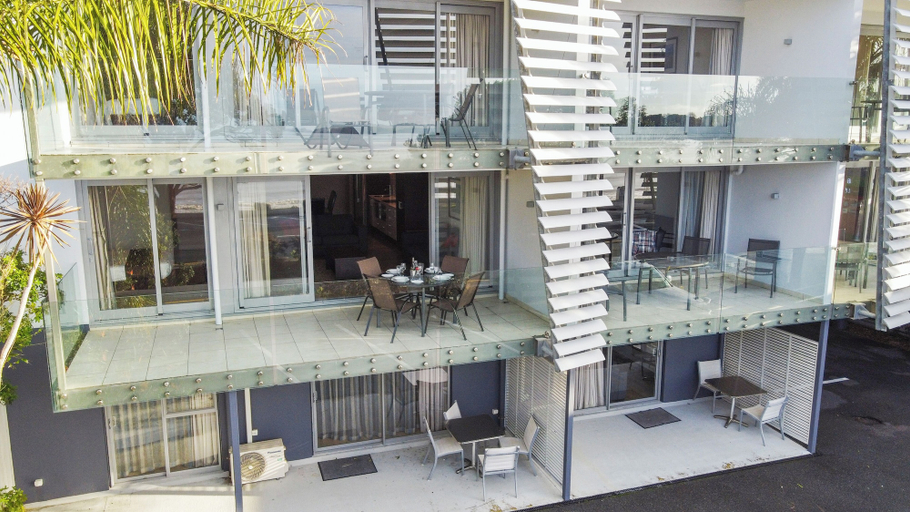 Exterior & Views 2, Paihia Beach Front 2 bedroom Apartment, Far North