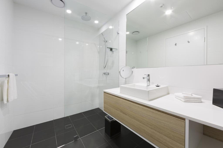 Bathroom 15