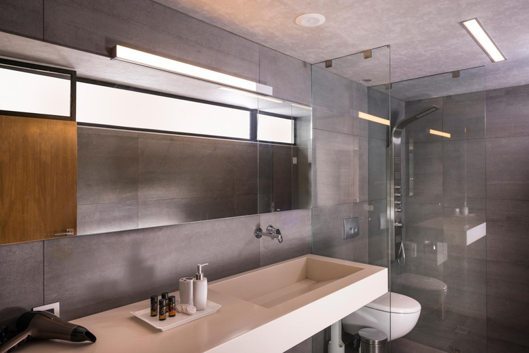 Bathroom 2, Icarus Hotel, Crete