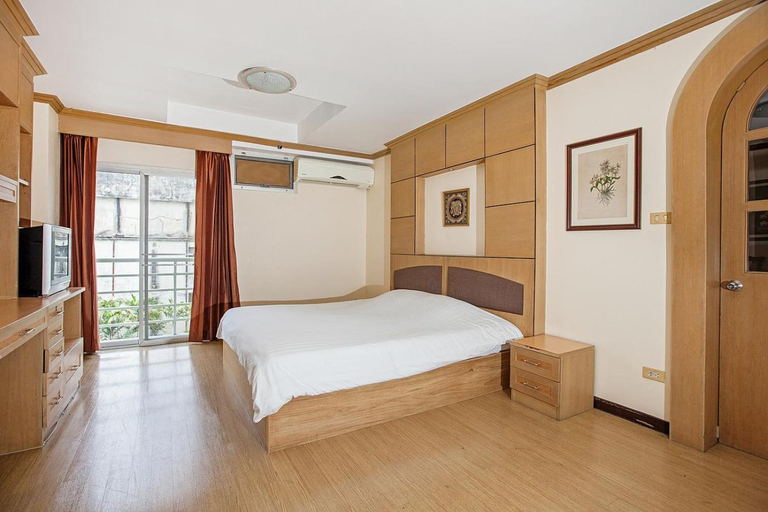 Bedroom 12