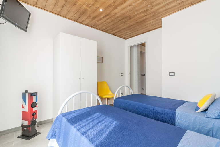 Bedroom 15