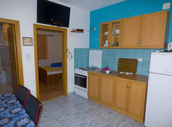 Others 3, Beachfront Apartments Plaža, Jelsa