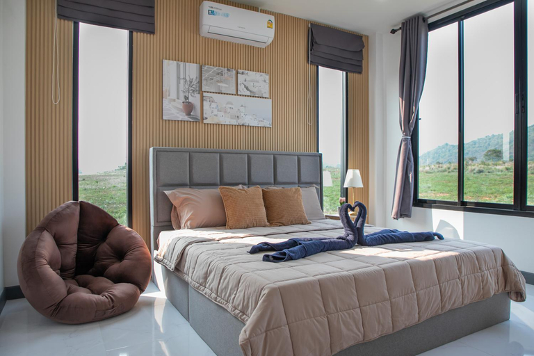 Bedroom 2, La luna พูลวิลล่าเขาใหญ่, Pak Chong