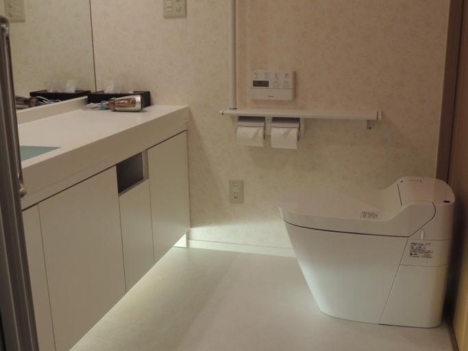 Bathroom 2, B&B Hotel Hyochoan, Karuizawa
