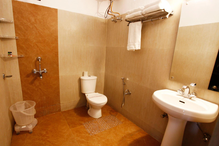 Bathroom, Corbett Aroma Park By Royal Collection Hotels, Nainital