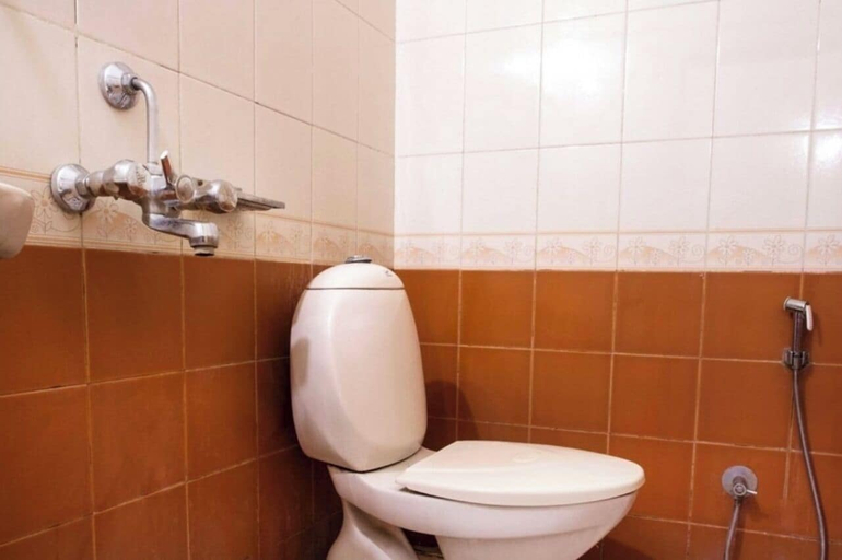 Bathroom, Hotel royal inn, Ranga Reddy