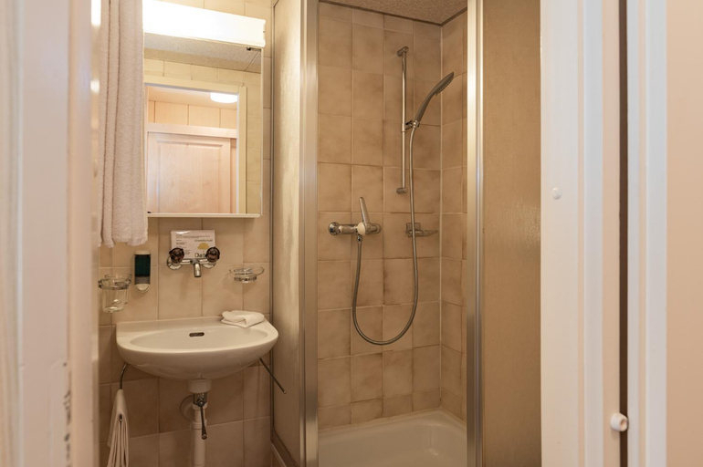 Bathroom 3, Hotel Bellevue-Wengen, Interlaken