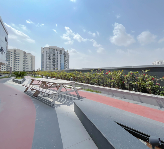 Others 5, Luxury 1B With Balcony in Blue Wave Tower Dubai, Dubai