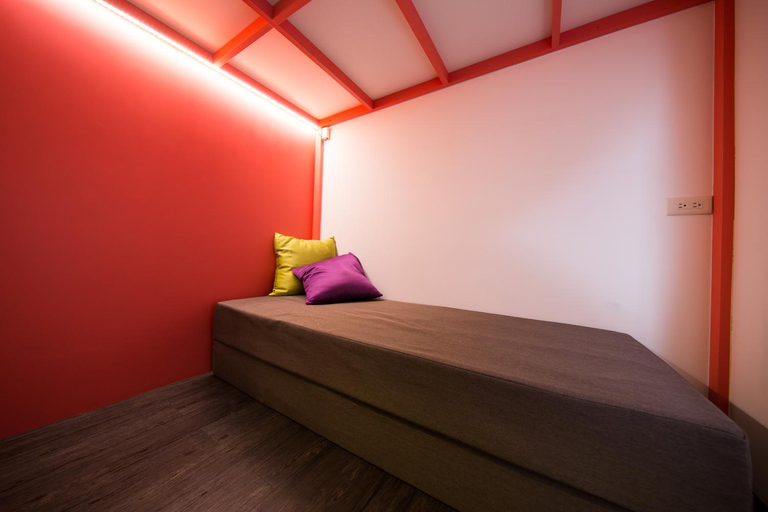 Bedroom 12