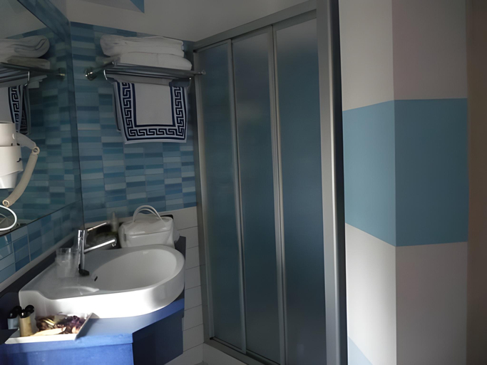 Bathroom 3, Hotel tres estrellas Casa Maribona Gela, Zamora