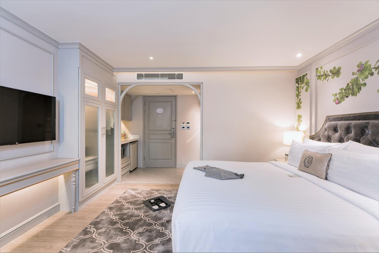 Bedroom 12