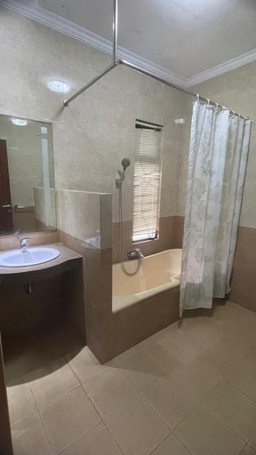 Bathroom 5, Griya Kania Merapi, Sleman