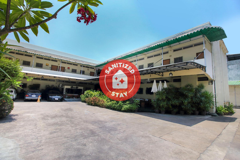 Exterior & Views, Rajata Hotel, Phra Nakhon