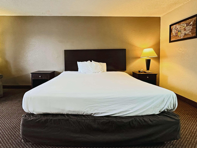 Bedroom 3, Econo Lodge Concord Kannapolis, Cabarrus