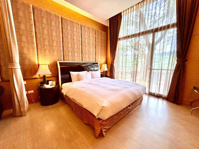 Bedroom 16