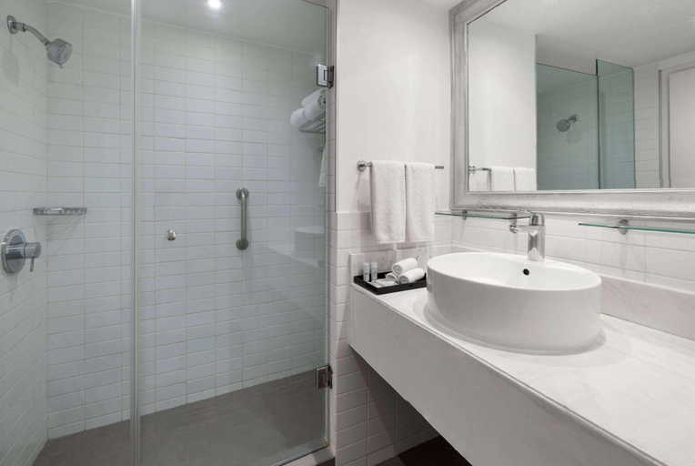 Bathroom 4, Wyndham Monterrey Ambassador Centro, Monterrey