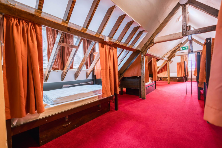 Bedroom 2, Palmers Lodge: Swiss Cottage, London