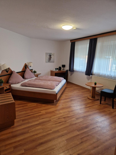 Bedroom 2, Sporthotel Papenburg, Emsland