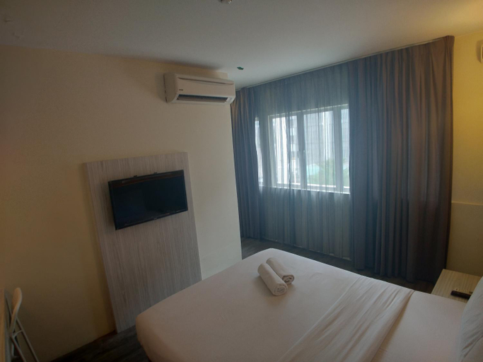 Bedroom 13