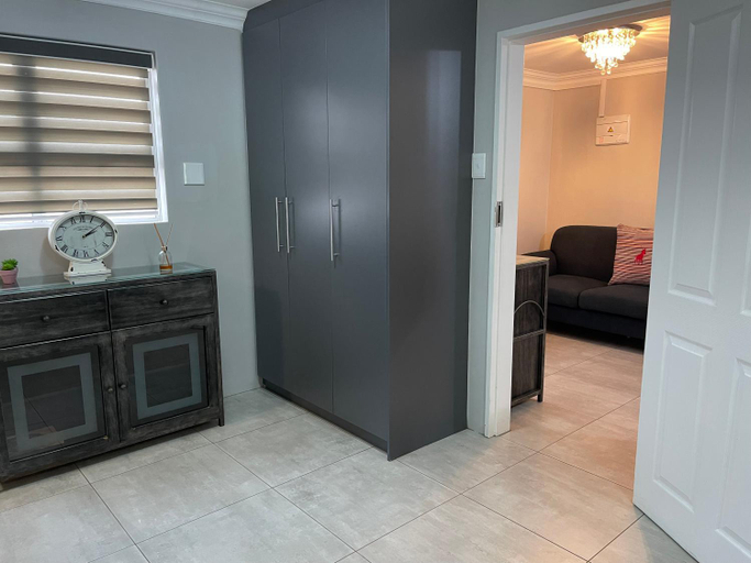 Others 2, Hill Luxury Cottage, City of Johannesburg