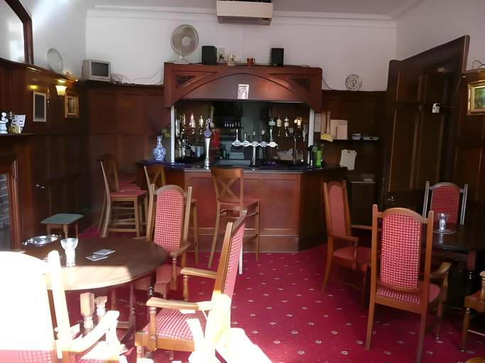 Others 5, The Lismore, Oxfordshire