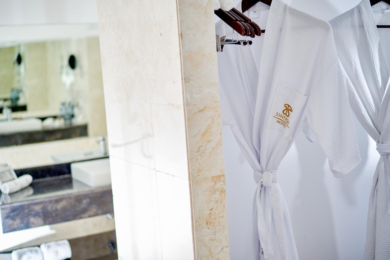 Bathroom 12