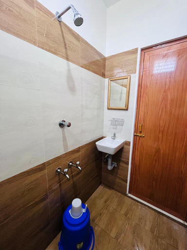 Bathroom 3, THE LUXE - Pondicherry - BMC, Viluppuram