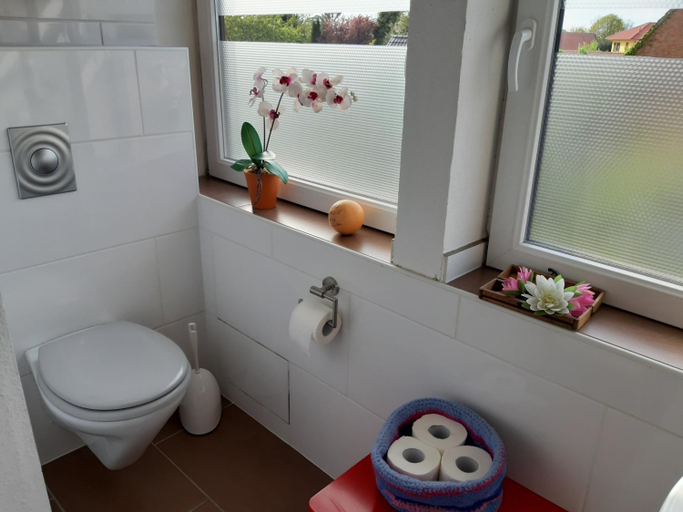 Bathroom 2, Bassener Monteurwohnung, Verden