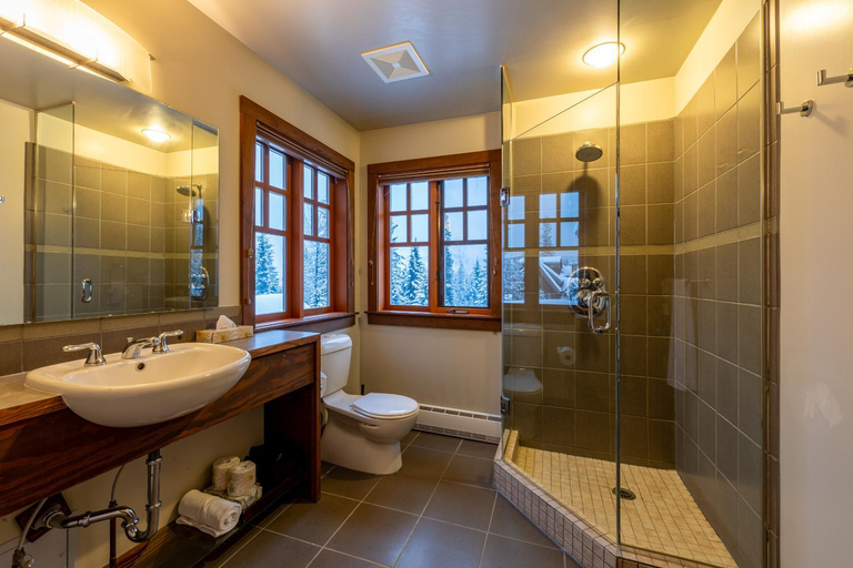 Bathroom 4, Copper Horse Lodge, Columbia-Shuswap