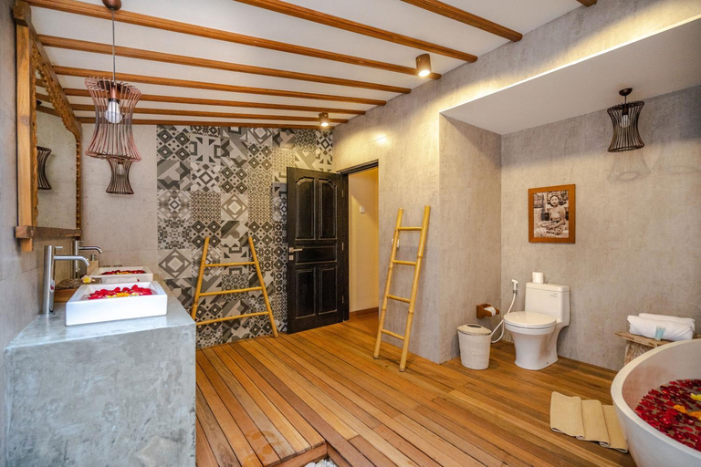 Bathroom 21
