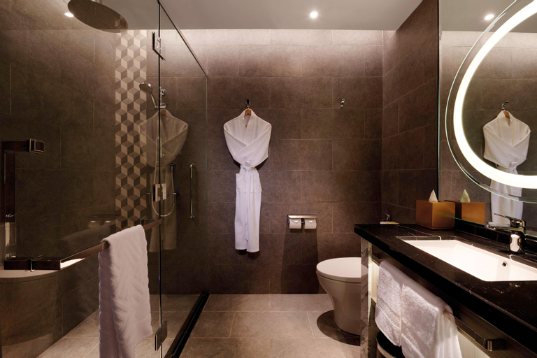 Bathroom 13