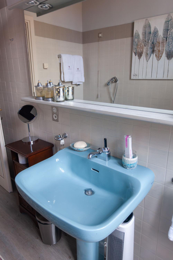 Bathroom 5, Villa Ghiringhelli, Varese