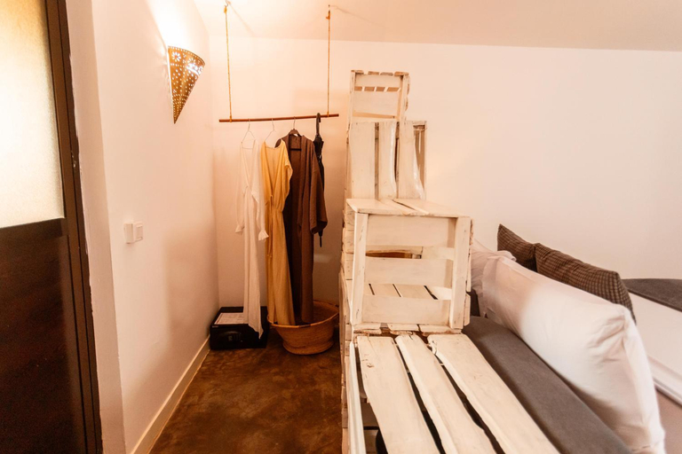 Bedroom 2, B4 Beach Club and Hotel, Kusini