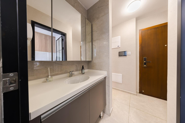 Bathroom 10