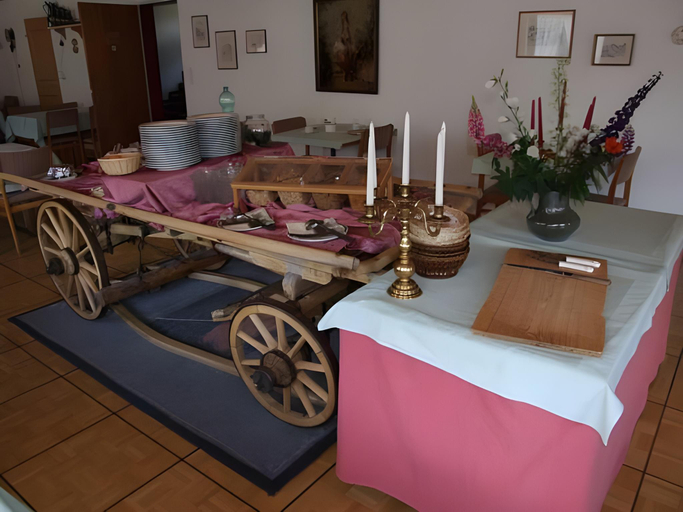 Bedroom 3, Hotel Mira, Surselva