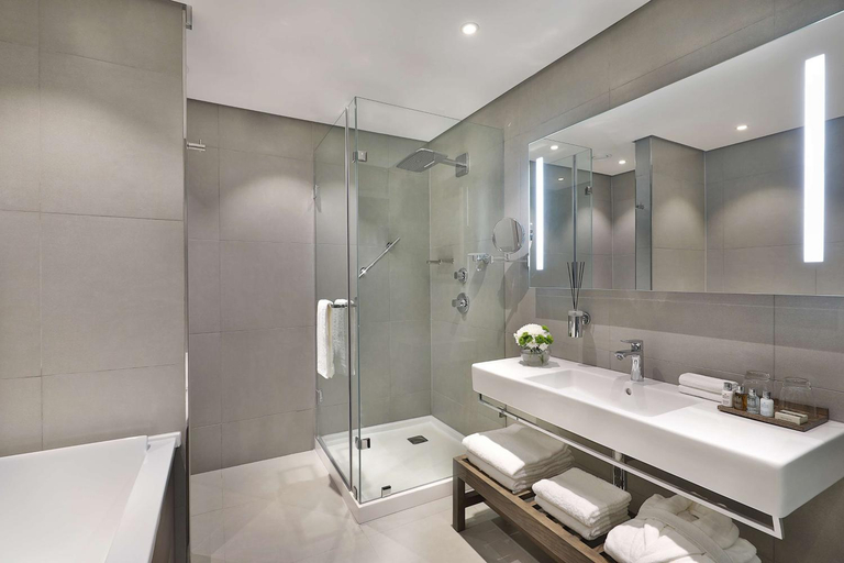 Bathroom 5, Legend Hotel Lagos Airport, Curio Collection by Hilton, Oshodi/Isolo