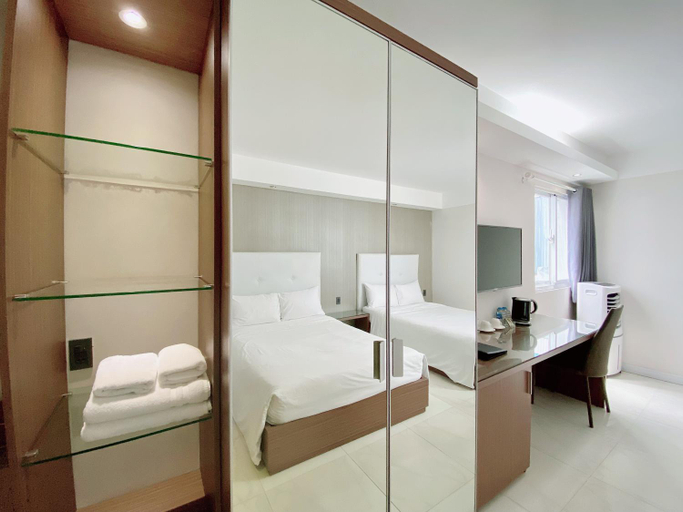 Bathroom 15