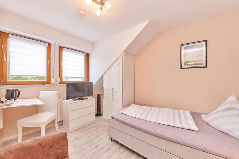 Bedroom 2, Cafe Rosi, Bernkastel-Wittlich