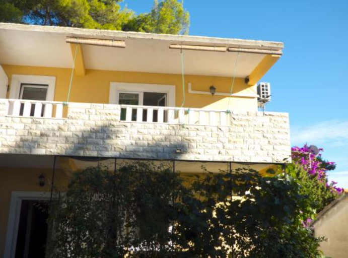 Exterior & Views, Beachfront Apartments Plaža, Jelsa