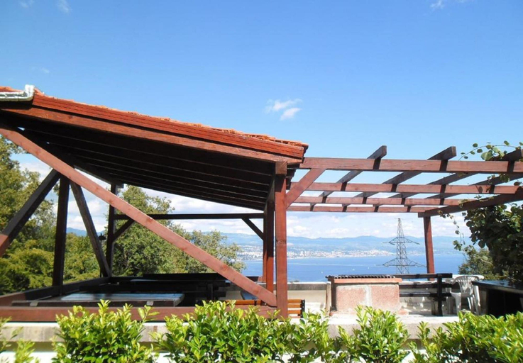 Exterior & Views 2, Charming Apartments Kestenovi Dvori, Opatija/Veprinac